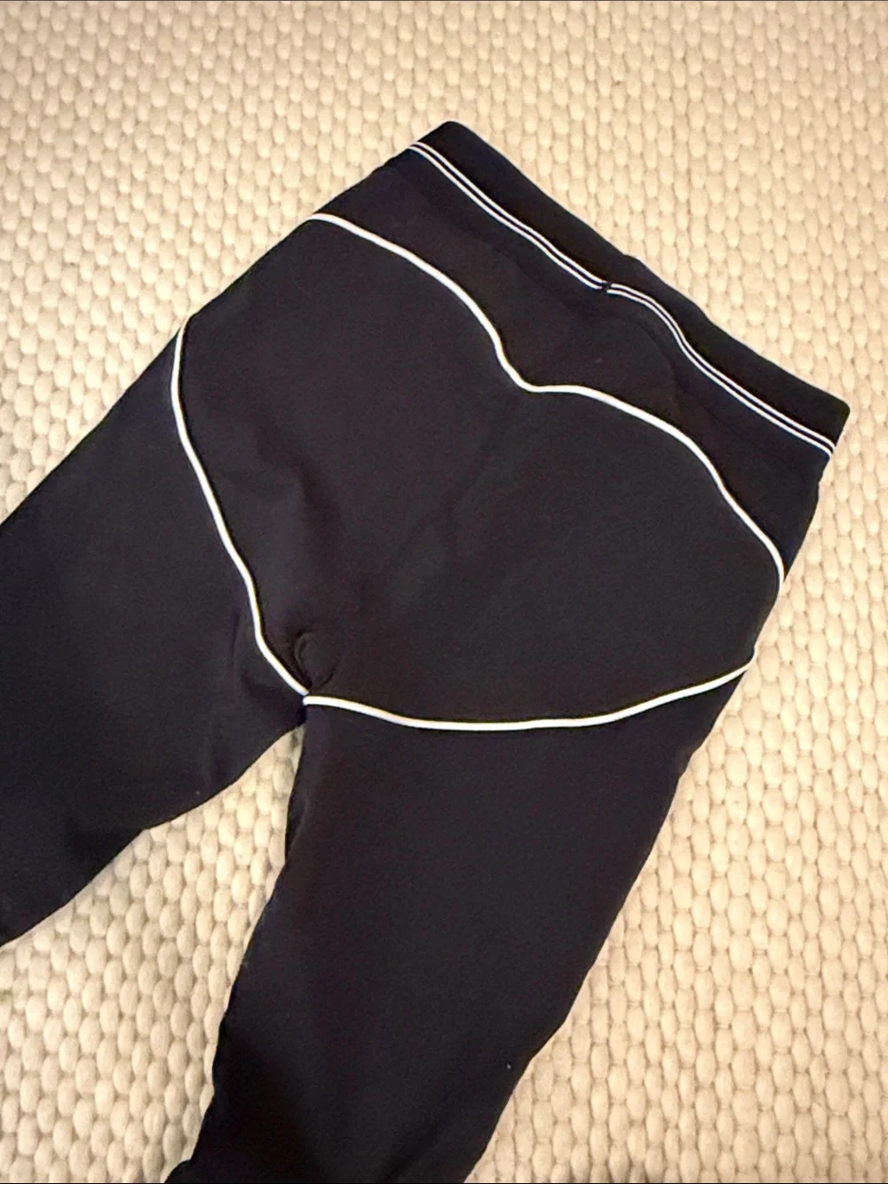 ALO Yoga Black Leggings and Sports Bra Set with White Piping